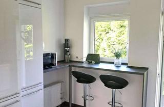 Wohnung kaufen in 65779 Kelkheim, Stilvoll modernisierte 3-Zimmer-Wohnung mit Südwest-Balkon und offenem Wohnkonzept – nur 3 Parteien