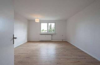 Wohnung kaufen in 16244 Schorfheide, Ihre sanierte 3-Zimmerwohnung mit neuer EBK & 2 Stellpl. Provisionsfrei