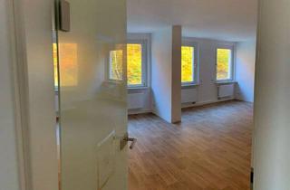 Wohnung mieten in Bergstraße, 08301 Bad Schlema, Hochwertige 4-Raum-Wohnung in Top-Lage von Schlema