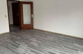 Wohnung mieten in 63128 Dietzenbach, Helle 2-Zi.-EG-Wohnung mit Terrasse und TG ab sofort