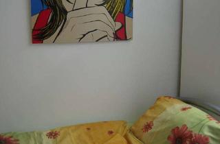 Wohnung mieten in 90409 Maxfeld, 1-Zimmer-Dachapartment mit Pantryküche ~ 2. OG ~ ca. 12 m² Wfl. ~ 540,00 € + NK