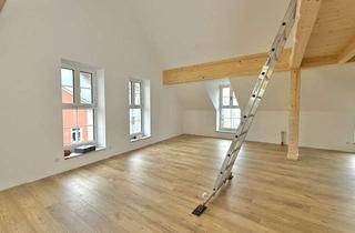 Wohnung mieten in 85435 Erding, Exklusive Dachgeschosswohnung mit Empore & Erstbezug nach hochwertigem Ausbau