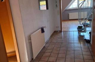 Wohnung mieten in 44575 Castrop-Rauxel, DG-Wohnung mit Spitzboden, Balkon, Garage & Wallbox - familienfreundliche Lage / Jahnstr.
