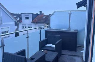 Wohnung mieten in 63179 Obertshausen, Helle 2-Zimmer Dachgeschosswohnung mit Balkon in Obertshausen