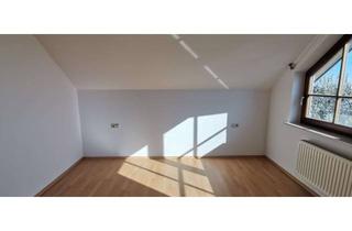 Wohnung mieten in 72348 Rosenfeld, Helle 3-Zimmer-Wohnung mit EBK, Garage und Balkon