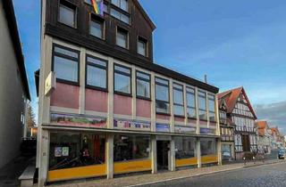 Haus kaufen in 36341 Lauterbach, Renditeobjekt in Lauterbach – Zweifamilienhaus mit Gewerbeeinheit und Büroflächen in zentraler Lage