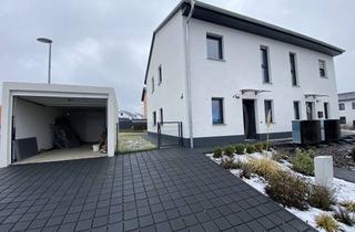 Doppelhaushälfte kaufen in 04552 Borna, Provisionsfrei - Doppelhaushälfte KFW 55 mit Garage & Außenanlage in Borna zu verkaufen