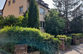 Einfamilienhaus kaufen in 70374 Bad Cannstatt, Freistehendes Einfamilienhaus mit Garten und DG Einliegerwohnung in Top-Lage, Privatverkauf