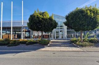 Geschäftslokal mieten in 95176 Konradsreuth, Sofort bezugsbereit: gepflegtes ehem. Autohaus mit Ausstellungsfläche, Werkstatt, Lager & Parkplätzen