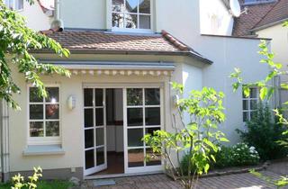 Haus mieten in Mußbachstraße, 61348 Bad Homburg, Bad Homburg Altstadt Haus EBK Garten Garage