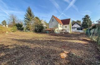 Grundstück zu kaufen in 51503 Rösrath, Baugrundstück mit Altbestand in Rösrath Kleineichen Ihre Chance auf den perfekten Bauplatz