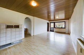 Haus kaufen in 90574 Roßtal, Geräumiges Zuhause für zwei Generationen in guter Lage.