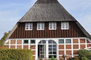 Wohnung kaufen in 21723 Hollern-Twielenfleth, Denkmal-Wohntraum unter Reet: Dach-Appartment mit eigenem Gartenanteil