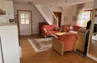 Wohnung kaufen in An Der Berghecke 19, 37181 Hardegsen, Charmante 4-Zimmer Dachgeschosswohnung mit Balkon in Hardegsen/Asche