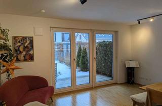 Wohnung kaufen in 85635 Höhenkirchen-Siegertsbrunn, Kapitalanlage oder Selbstbezug: Ruhige und hochwertige 2-Zimmer Garten-Wohnung