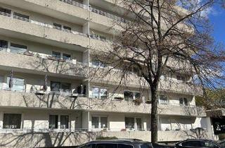 Wohnung kaufen in 85757 Karlsfeld, Top-Angebot! Helle, modernisierte 3 Zimmer-Wohnung mit Süd-/West-Loggia