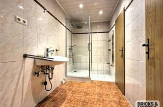 Wohnung kaufen in 83301 Traunreut, **Renovierungsbedürftige 3-Zimmer-Wohnung – ideal für Handwerker & Investoren**