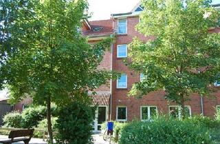 Wohnung mieten in Bollweg 28a, 21614 Buxtehude, Über den Dächern: helle 2-Zimmer-Dachgeschosswohnung mit großem Balkon