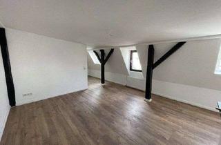 Wohnung mieten in Rickmerstraße 35, 27568 Lehe, Charmante 2-Zimmer Dachgeschosswohnung in Lehe, frisch saniert