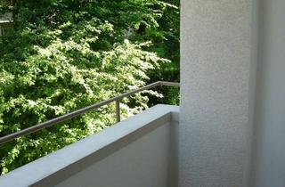 Wohnung mieten in 76133 Nordstadt, Gepflegte 2-Zimmer-Wohnung im 1. OG mit Balkon in Karlsruhe Nordstadt