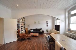 Wohnung mieten in Lorettostraße 52, 40219 Unterbilk, Lorettostraße! Geräumige 2-Zi-Altbau-Whg mit Balkon zu vermieten