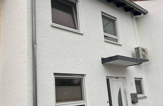 Haus kaufen in 69469 Weinheim, Modernisiertes RMH in ruhiger Lage mit Balkon, Terrasse, Garten, Garage und Keller - ohne Makler