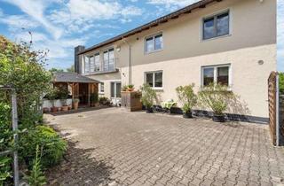 Haus kaufen in 87700 Memmingen, Provisionsfrei: Renoviertes EFH mit bildschönem Blick in den grünen Garten & weitläufigem Grundstück