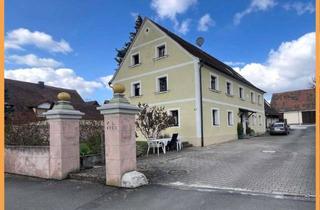Bauernhaus kaufen in 90427 Buch, RESTHOF mit Charme trifft auf rentable Kapitalanlage – Bauernhof mit 5 vermieteten Wohneinheiten
