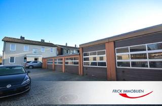 Mehrfamilienhaus kaufen in 23611 Bad Schwartau, Mehrfamilienhaus mit 3 Wohneinheiten + Bauplatz und Garagenhof