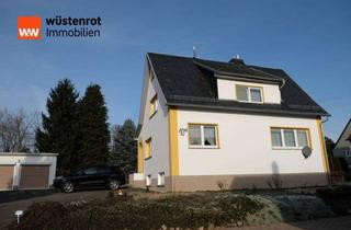 Haus kaufen in 08459 Neukirchen, Sonniges Familienglück: Gepflegtes EFH mit 3 Garagen & traumhaftem Garten