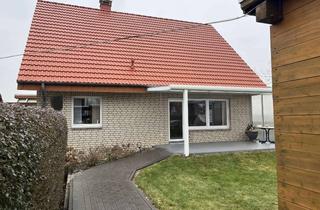 Haus mieten in 33699 Ubbedissen, Stilvolles Einfamilienhaus mit Garten und Garage in Ubbedissen