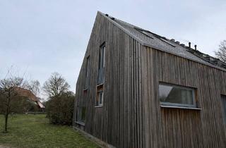Haus mieten in Fliederweg 1c, 23863 Bargfeld-Stegen, Großzügige Architekten-Doppelhaushälfte in moderner Holzbauweise mit ca. 125 m² Wohnfläche und Garag