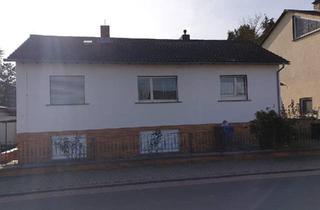 Einfamilienhaus kaufen in 63674 Altenstadt, Altenstadt - EFH mit Einliegerwohnung in 63674 Altenstadt-Waldsiedlung