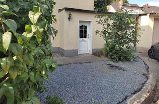 Mehrfamilienhaus kaufen in 44866 Bochum, Bochum - Kleines Mehrfamilienhaus mit Garagenhof in Bochum Wattenscheid