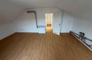 Wohnung kaufen in 73527 Täferrot, Täferrot - Charmante 2-Zimmer-Dachgeschosswohnung mit Stellplatz