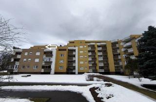 Wohnung kaufen in 72250 Freudenstadt, Charmante 2-Zimmer-Wohnung mit überdachter Terrasse und Garagenbox.