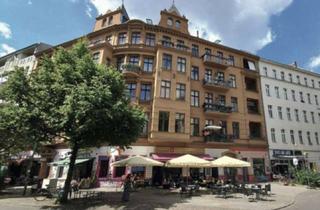 Wohnung kaufen in 10997 Kreuzberg, Großzügiger Kreuzberger Altbau mit Stuck, Balkon & Aufzug – 2 Eingänge, flexibel nutzbar