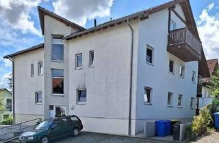 Wohnung kaufen in 08396 Waldenburg, Schöne große Dachgeschoßwohnung in ruhiger Siedlungslage mit Pkw-Stellplatz