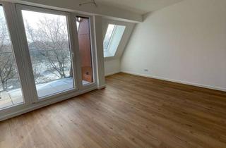 Wohnung mieten in Böttcherkamp 187 b, 22549 Lurup, Helle 2-Zimmer Dachgeschosswohnung mit Balkon und Badezimmer mit Fenster