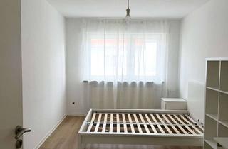 Wohnung mieten in Niddagaustraße 39, 60489 Rödelheim, Möbliertes WG-Zimmer mit Balkon | Bahn vor der Tür | Lidl & Bäcker im EG | 1 Halt zur Hochschule