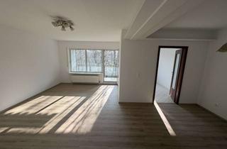 Wohnung mieten in 76149 Neureut, Helle 2-Zimmer Wohnung im EG mit Balkon in Karlsruhe-Neureut