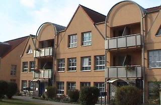 Wohnung mieten in Eichenallee 24 B, 16767 Leegebruch, 2-Zimmer-Dachgeschoss-Wohnung mit EBK und zwei Balkonen nahe am Ortszentrum