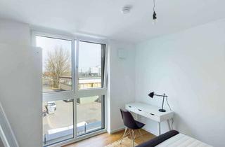 Wohnung mieten in Allee Der Kosmonauten 25a, 10315 Friedrichsfelde (Lichtenberg), 3-Zimmer-Unmöbliert Wohnung mit Einbauküche und Balkon