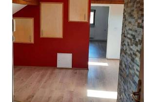 Wohnung mieten in Schulstr 21, 76776 Neuburg, Helle 2-Zimmer Dachgeschosswohnung in Neuburg am Rhein