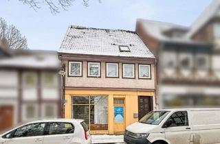 Haus kaufen in 38350 Helmstedt, Vermieten oder selbst bewohnen - Reihenmittelhaus mit 3 Etagen in der Helmstedter Altstadt