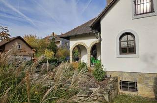 Einfamilienhaus kaufen in 97292 Uettingen, Großes, renoviertes Einfamilienhaus mit Dreifachgarage, Pool und Sauna Nähe Würzburg zu verkaufen