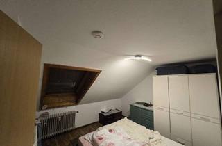 Wohnung kaufen in Christian-Wagner-Straße 3/2, 71229 Leonberg, Charmante 4-Zimmer Dachgeschosswohnung in Leonberg