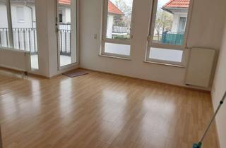 Wohnung mieten in Frankfurter Straße 38, 65479 Raunheim, Helle, optimal aufgeteilte 1-Zi.-Wohnung mit Balkon u. Einbauküche in Raunheim, Nähe Flughafen