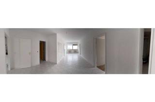 Wohnung mieten in Bahnhofstraße 13, 55743 Idar-Oberstein, Zentrallager, Blick auf die Felsenkirche, Erste Bezugs nach Renovierung