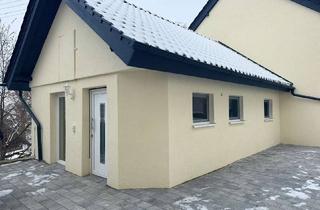 Wohnung mieten in Kirchberg, 87739 Breitenbrunn, Modernisierte 2-Zimmer-Bungalow-Wohnung mit voll ausgestatteter Küche und Bad sowie Terrasse